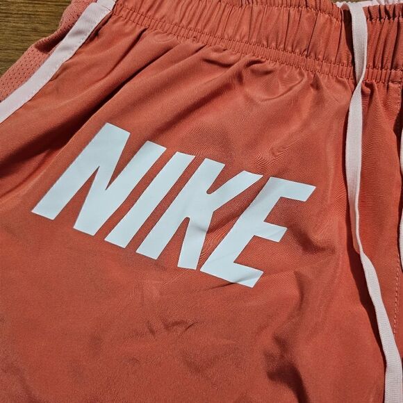 Nike Icon Clash Running Shorts Women's M Dri-Fit Just Do It Swoosh DM7729-827 - Picture 2 of 8